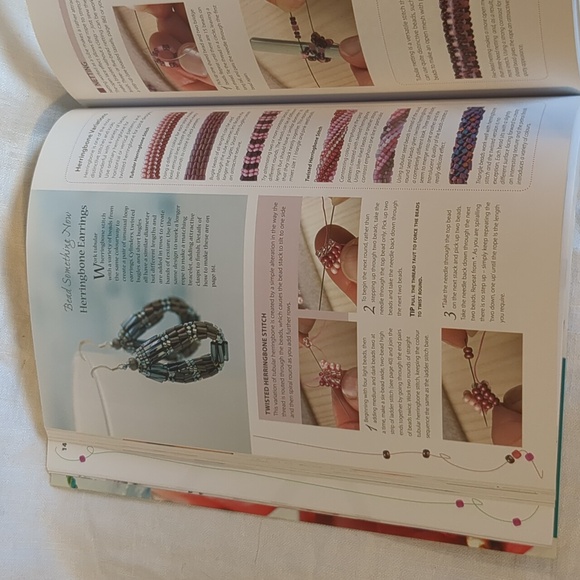 The Beaders Bible Book Comprehensive Guide to Beading Techniques Dorothy Wood - Picture 5 of 12